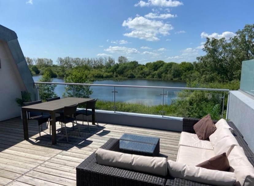 Reed Warbler - Hm111 - Lower Mill Estate Penthouse Apartment With Spa Access Somerford Keynes Eksteriør billede